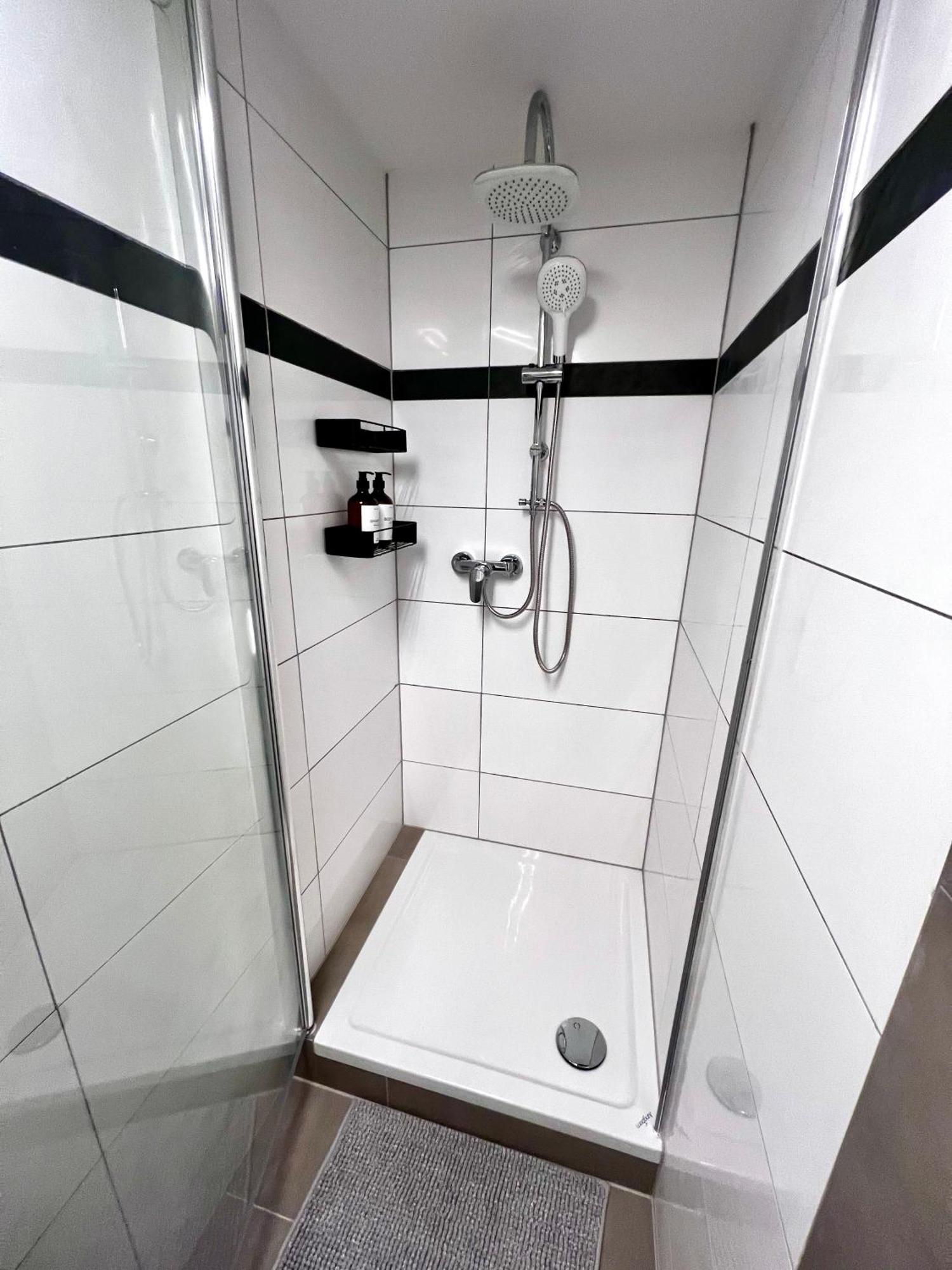 Main Cozy Casa Am Ringpark Free Parking *
